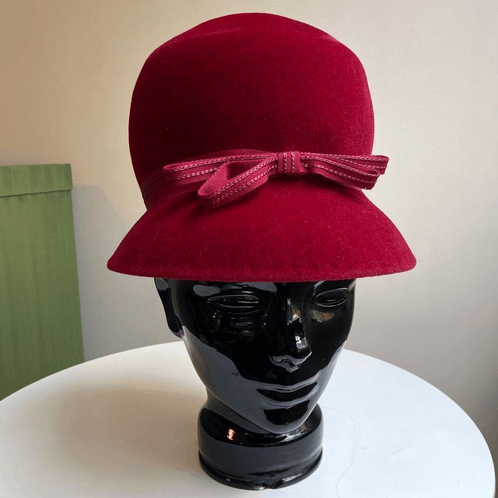 VTG Red Cloche Hat 1930s Wool Felt Old Hollywood Peachbloom Velour Union